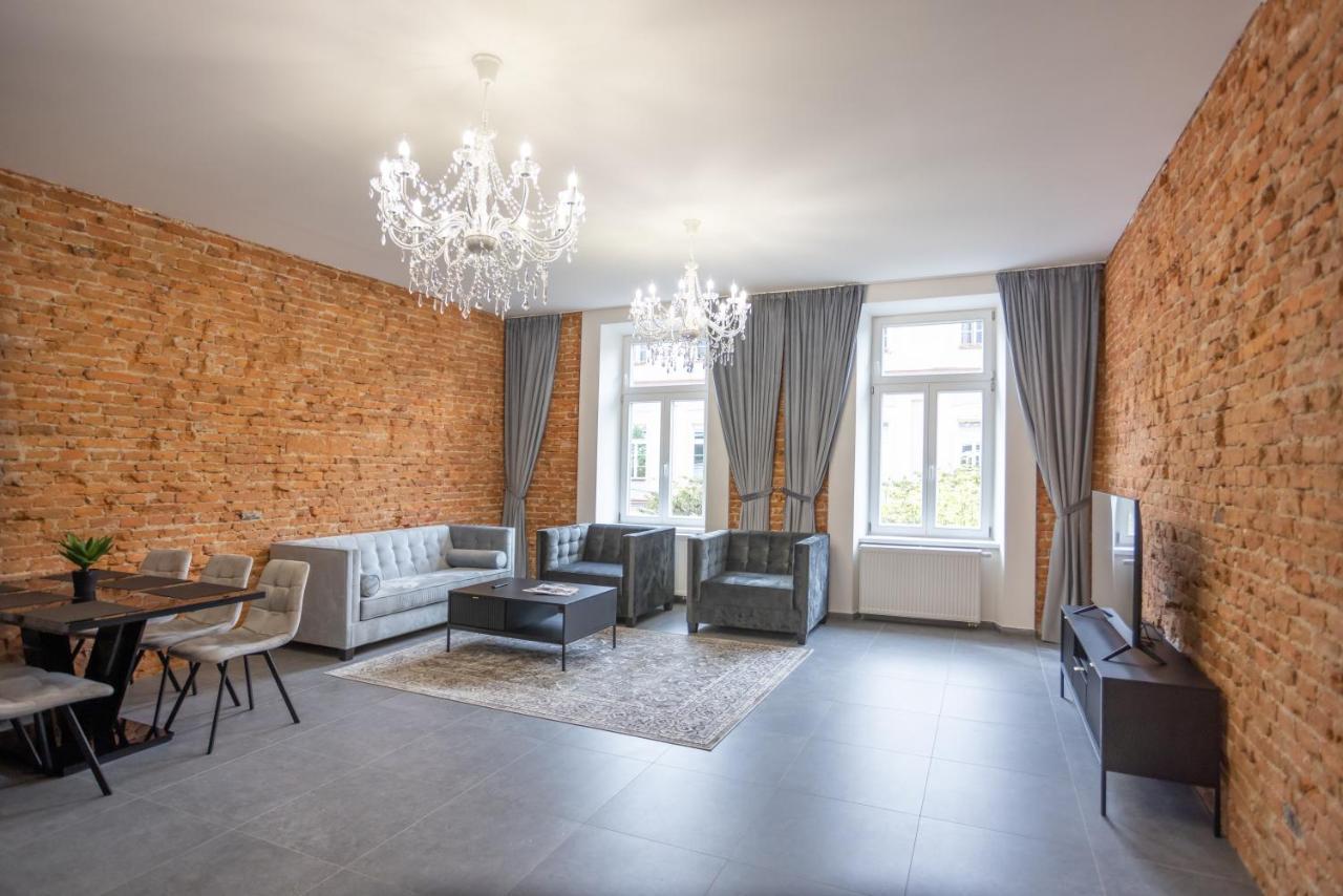 Royal Apartments Liptovsky Mikulas Ngoại thất bức ảnh