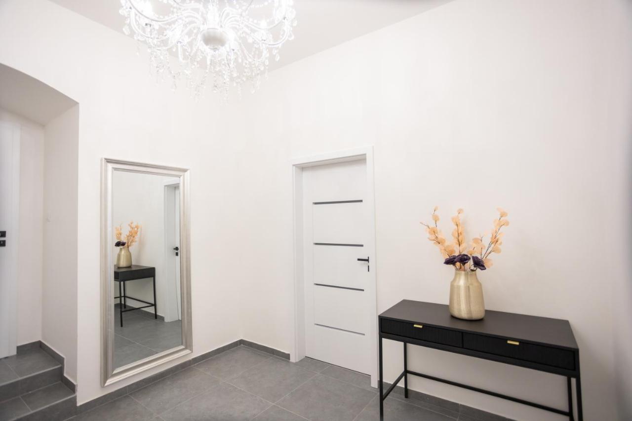 Royal Apartments Liptovsky Mikulas Ngoại thất bức ảnh